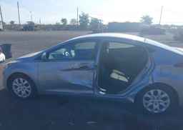 2015 HYUNDAI ELANTRA GL