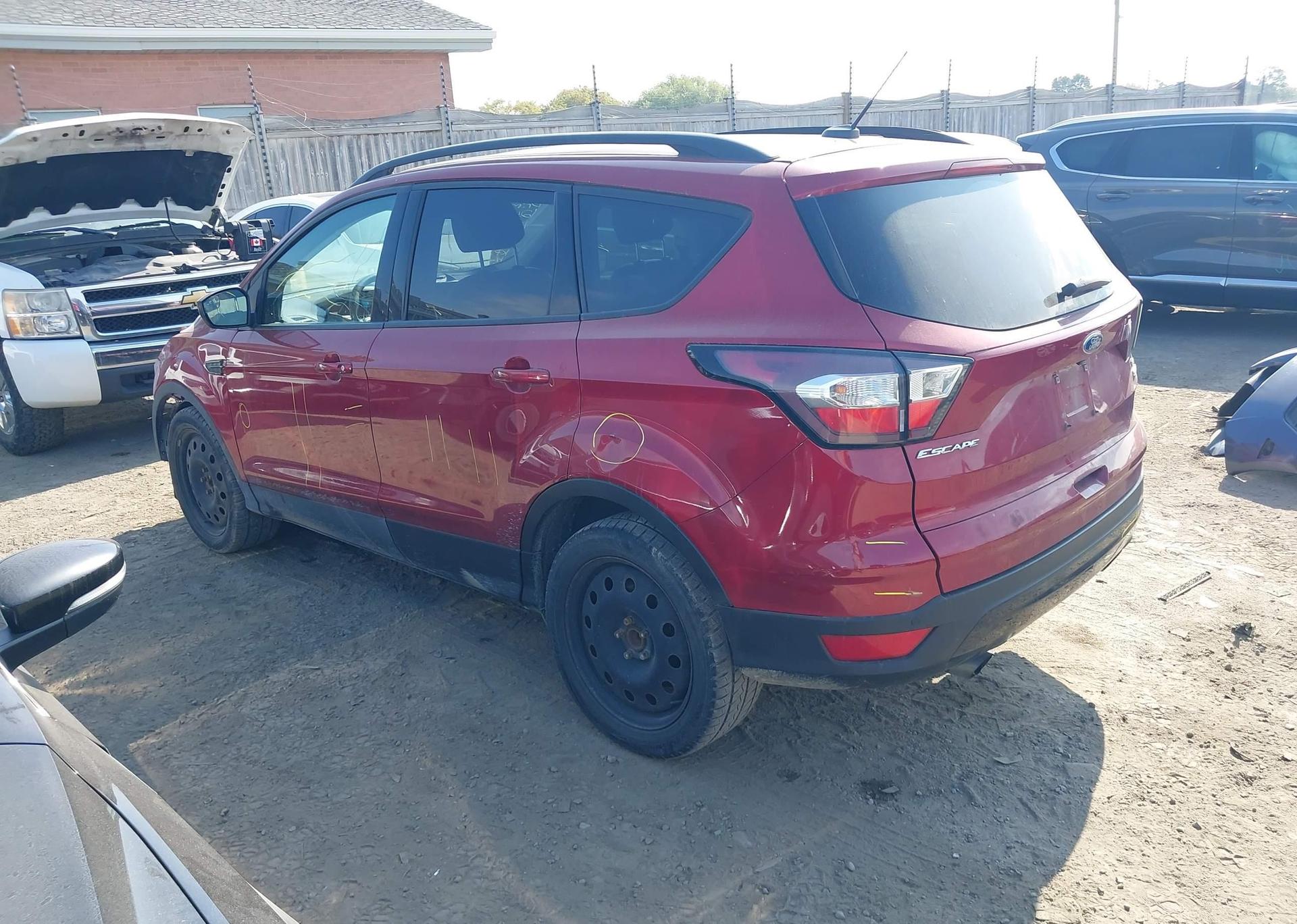 2017 FORD ESCAPE SE