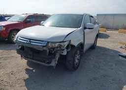 2015 MITSUBISHI OUTLANDER ES
