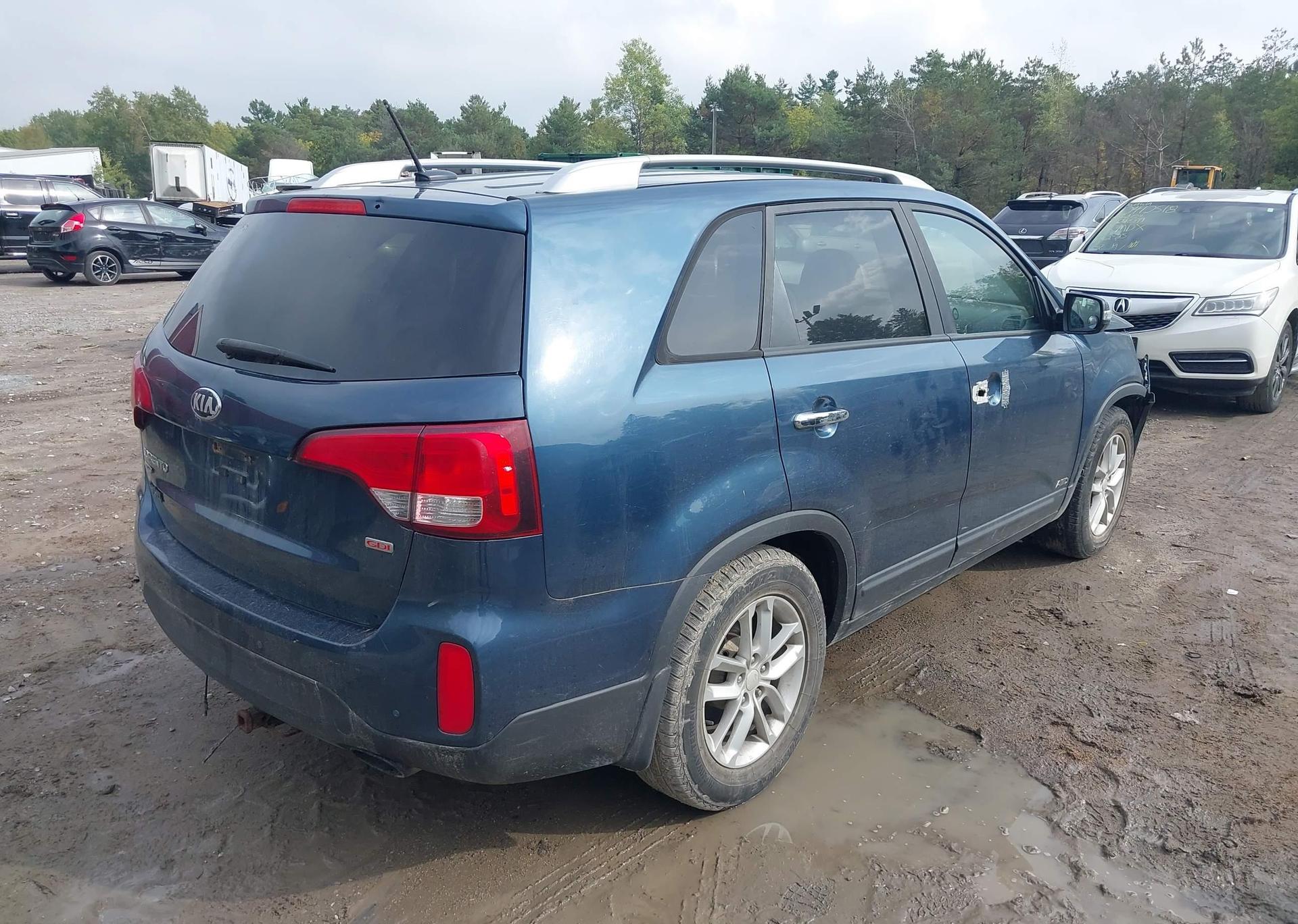 2014 KIA SORENTO LX