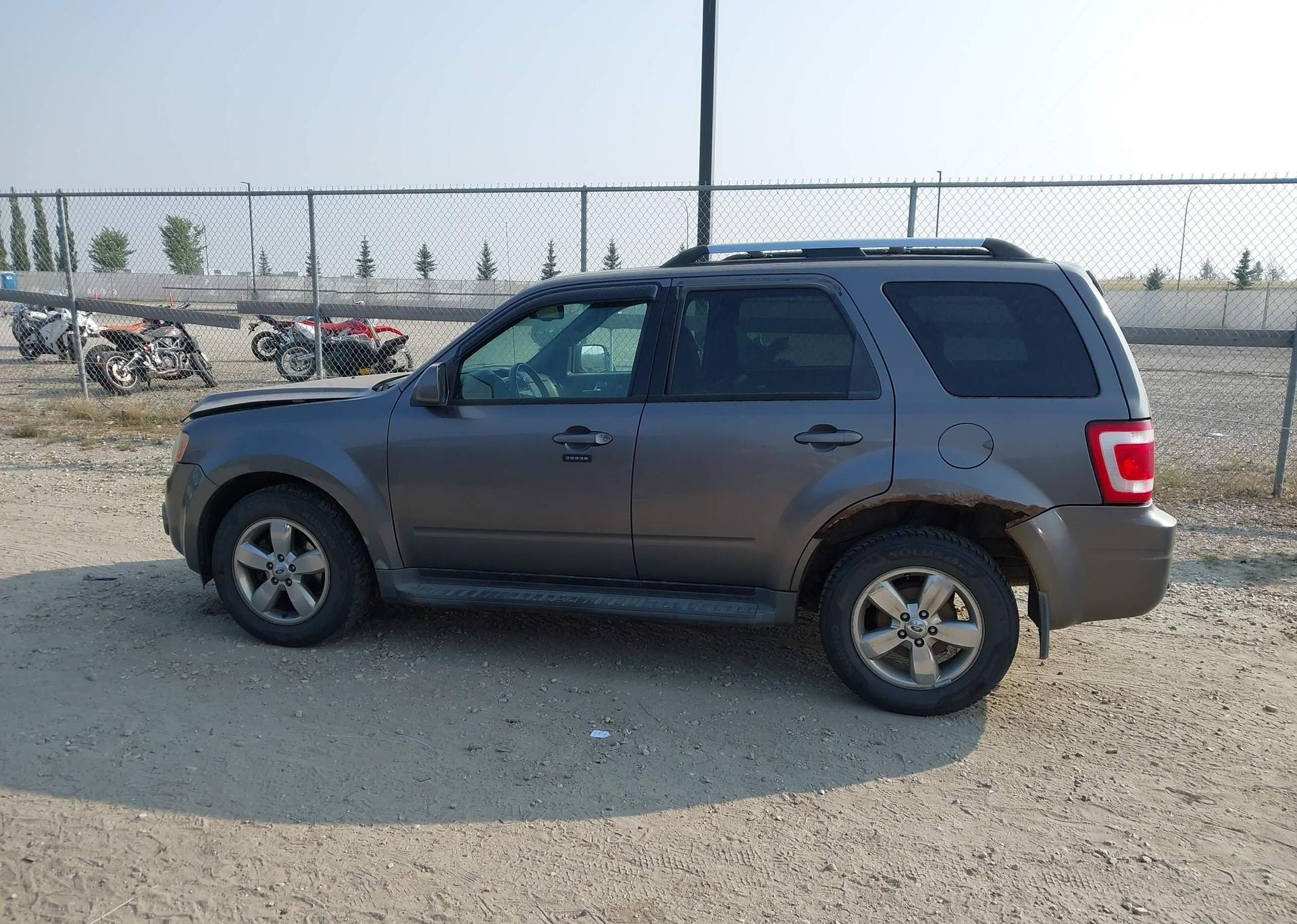 2009 FORD ESCAPE LIMITED