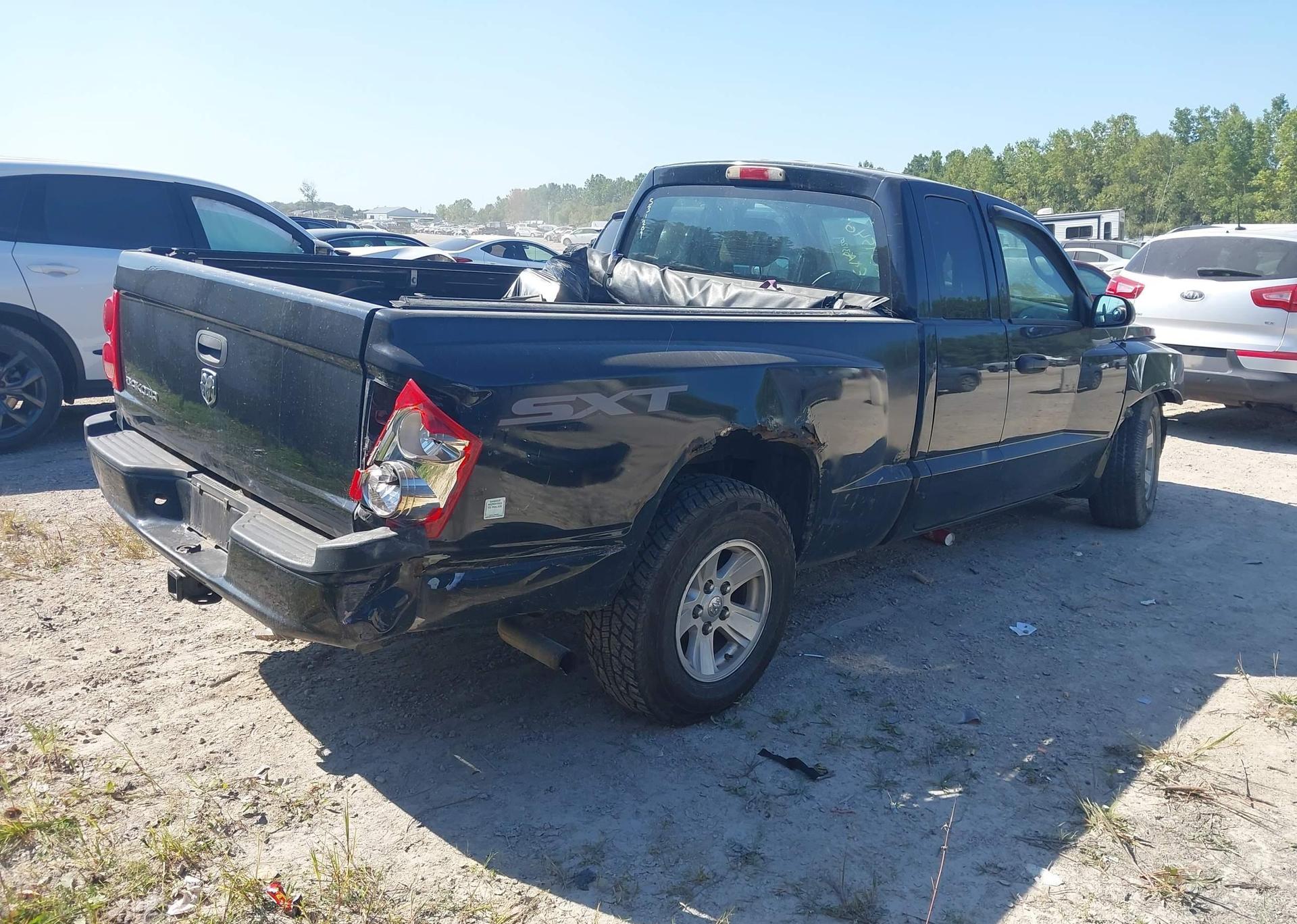 2008 DODGE DAKOTA SXT