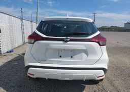 2022 NISSAN KICKS S