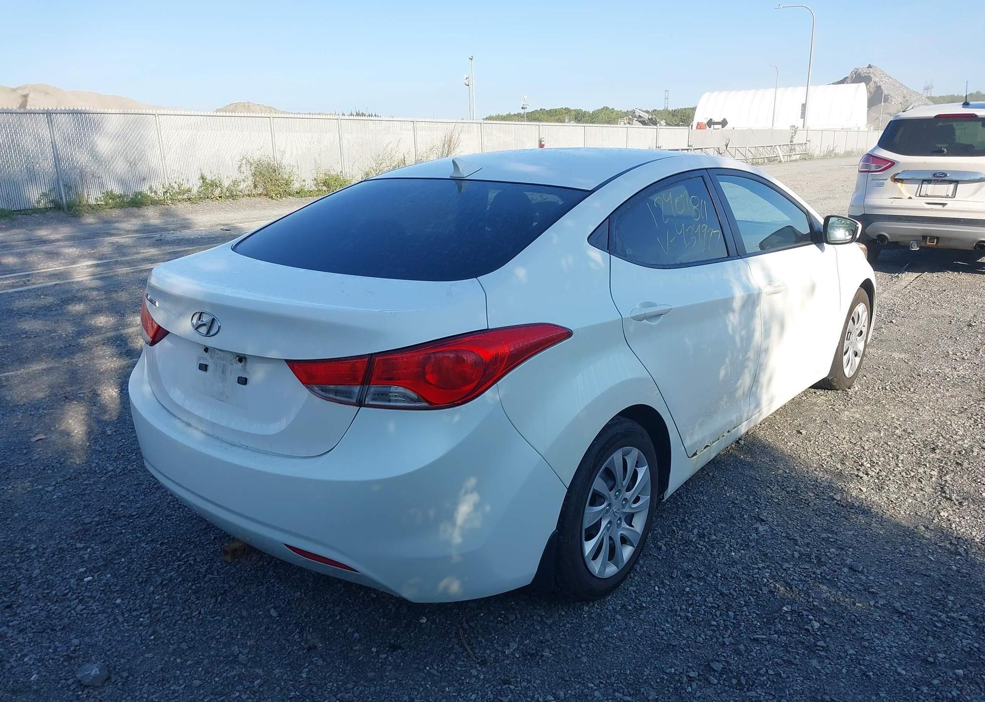 2013 HYUNDAI ELANTRA GLS