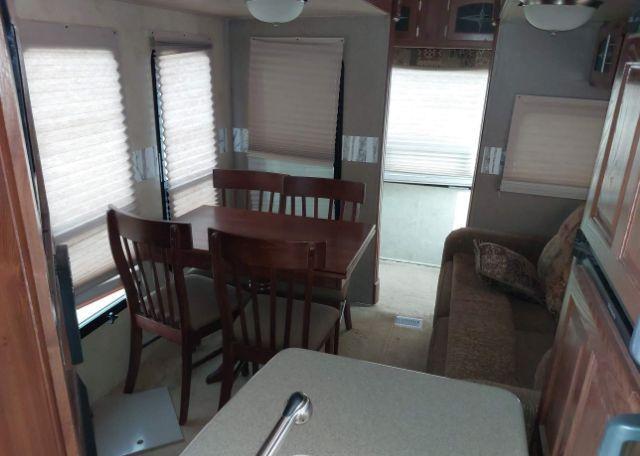 2013 FOREST RIVER FLAGSTAFF