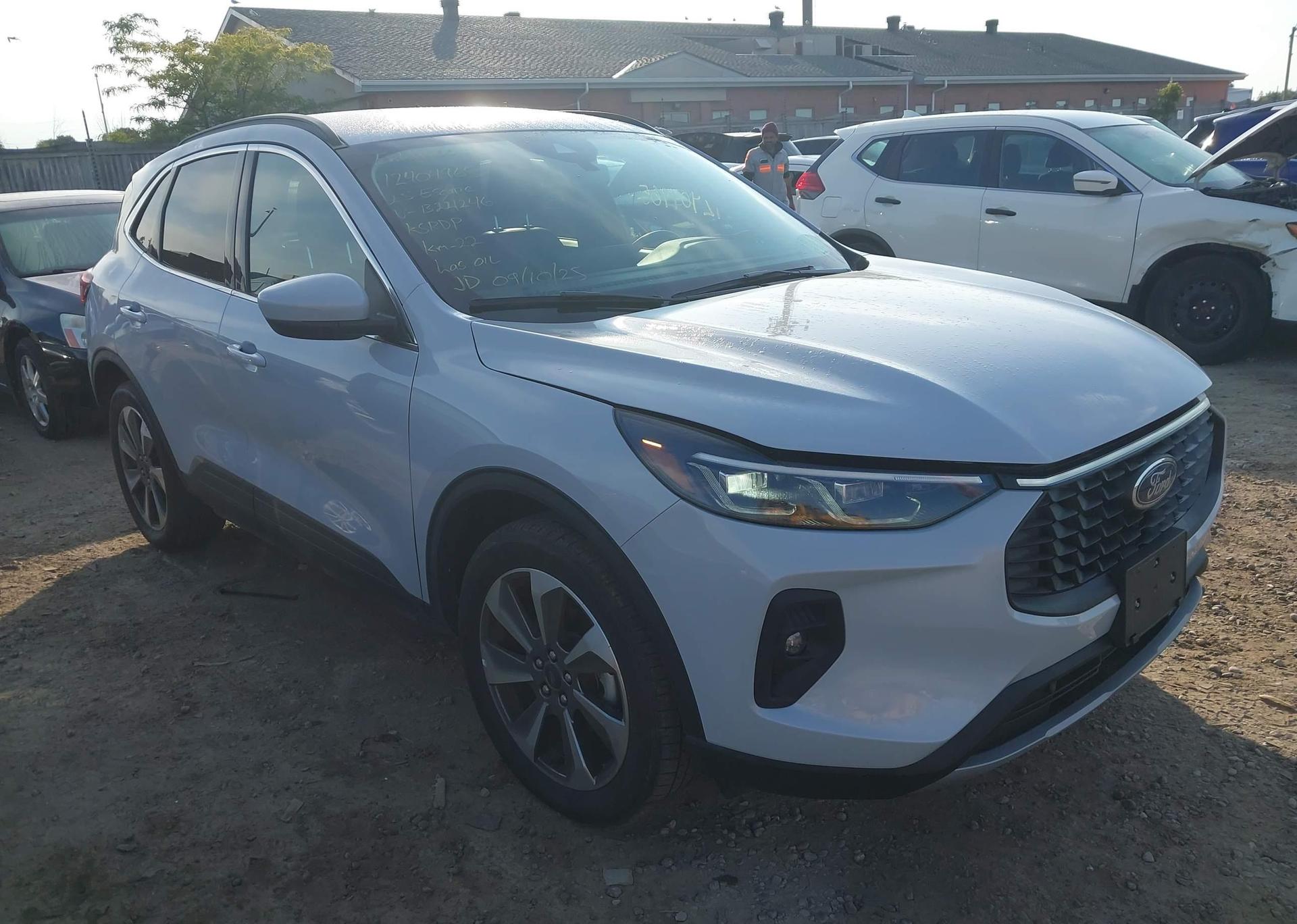 2025 FORD ESCAPE PLATINUM
