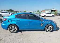 2011 MAZDA 3 S