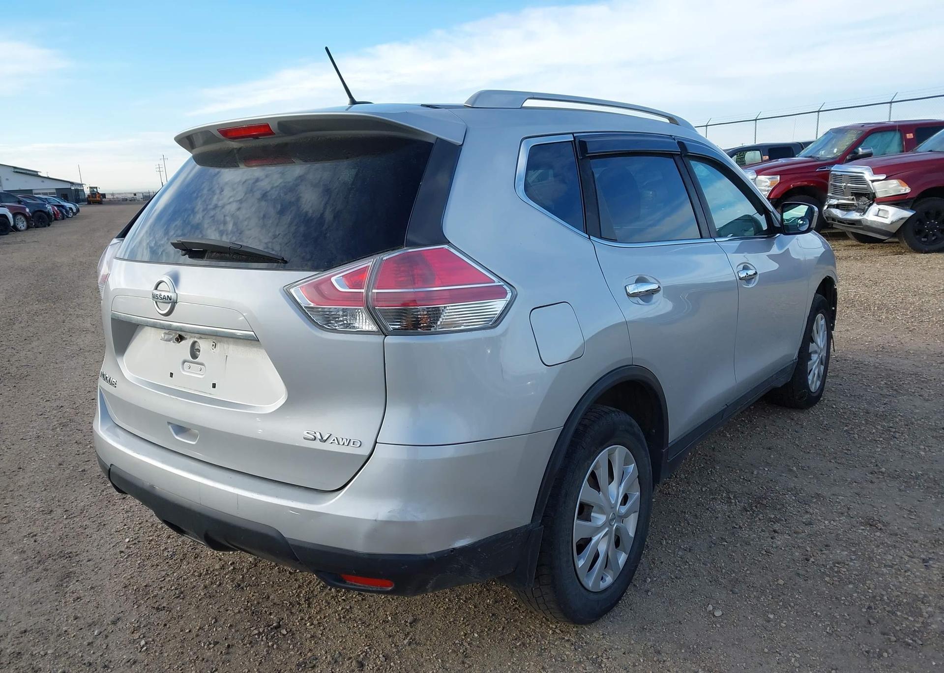 2016 NISSAN ROGUE S