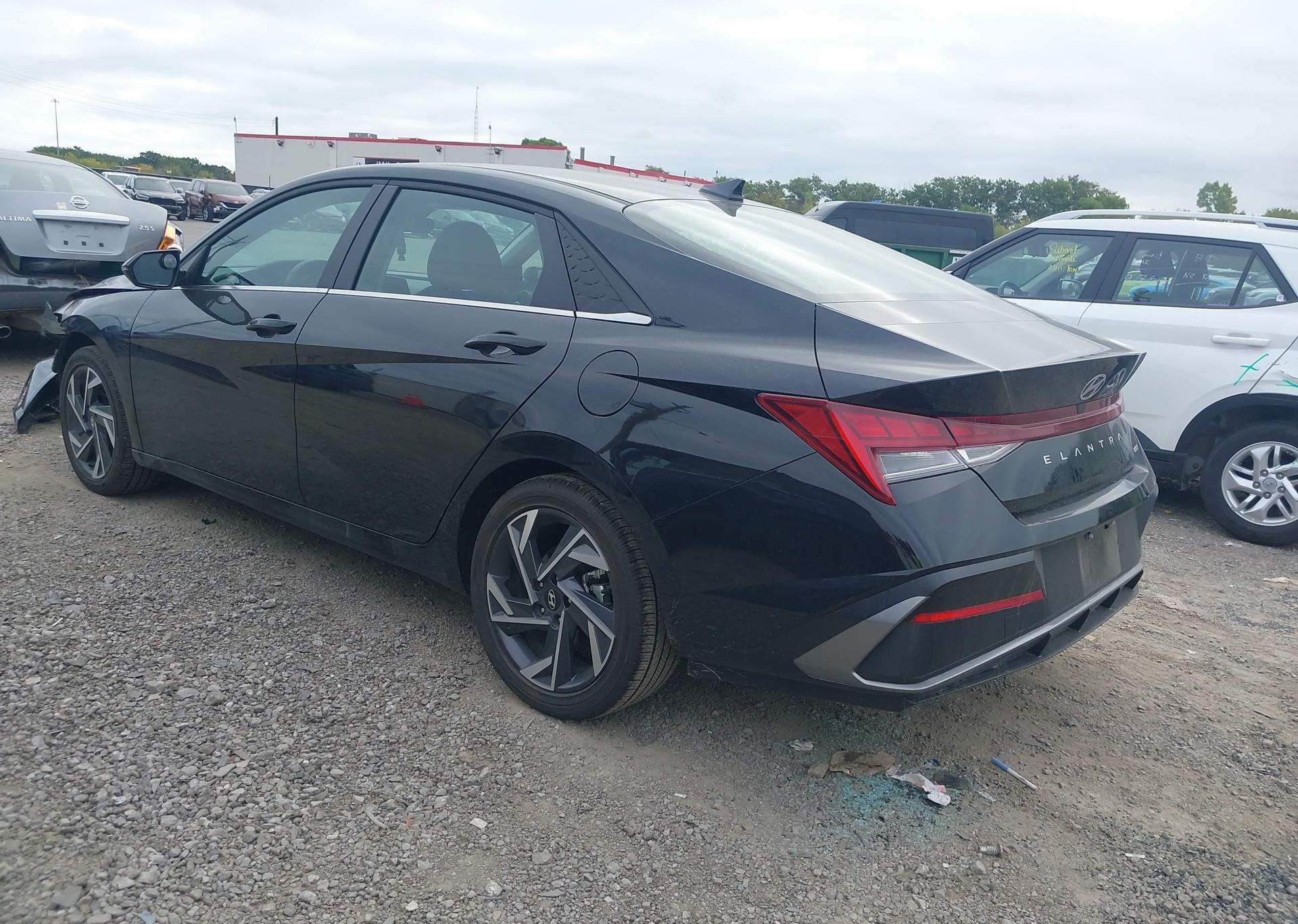 2025 HYUNDAI ELANTRA HYBRID LUXURY