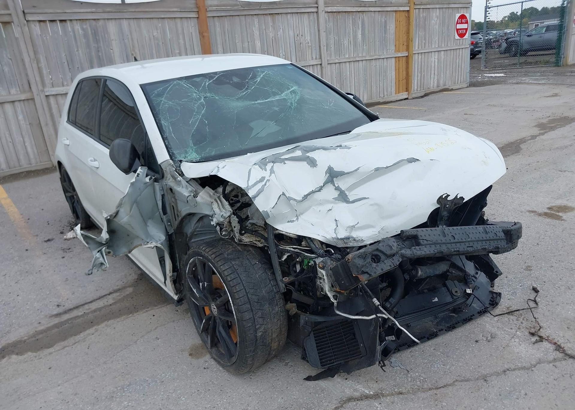 2019 VOLKSWAGEN GOLF R