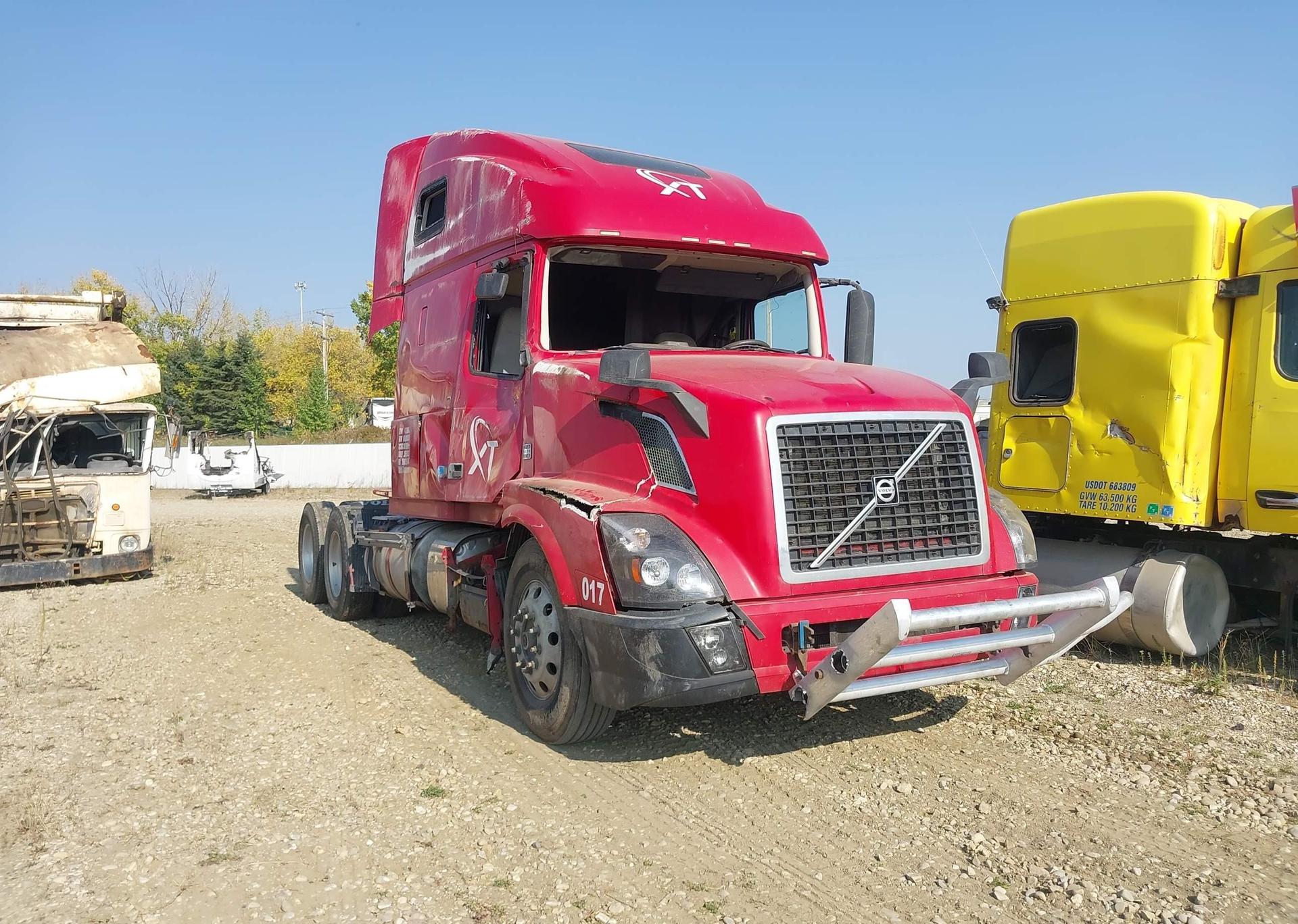 2016 VOLVO VN VNL