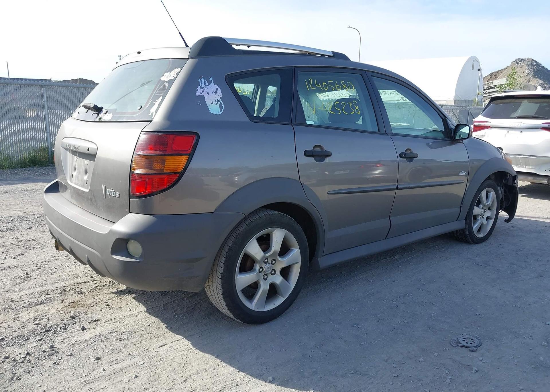 2004 PONTIAC VIBE
