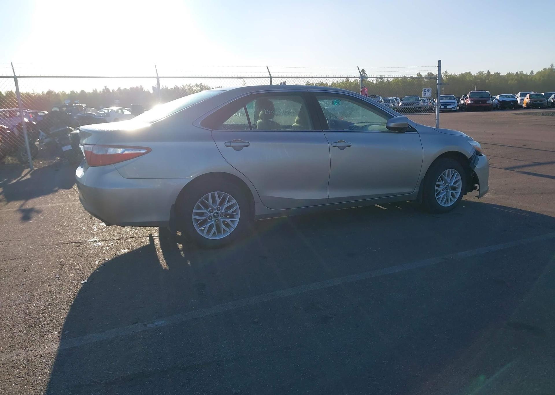 2017 TOYOTA CAMRY LE