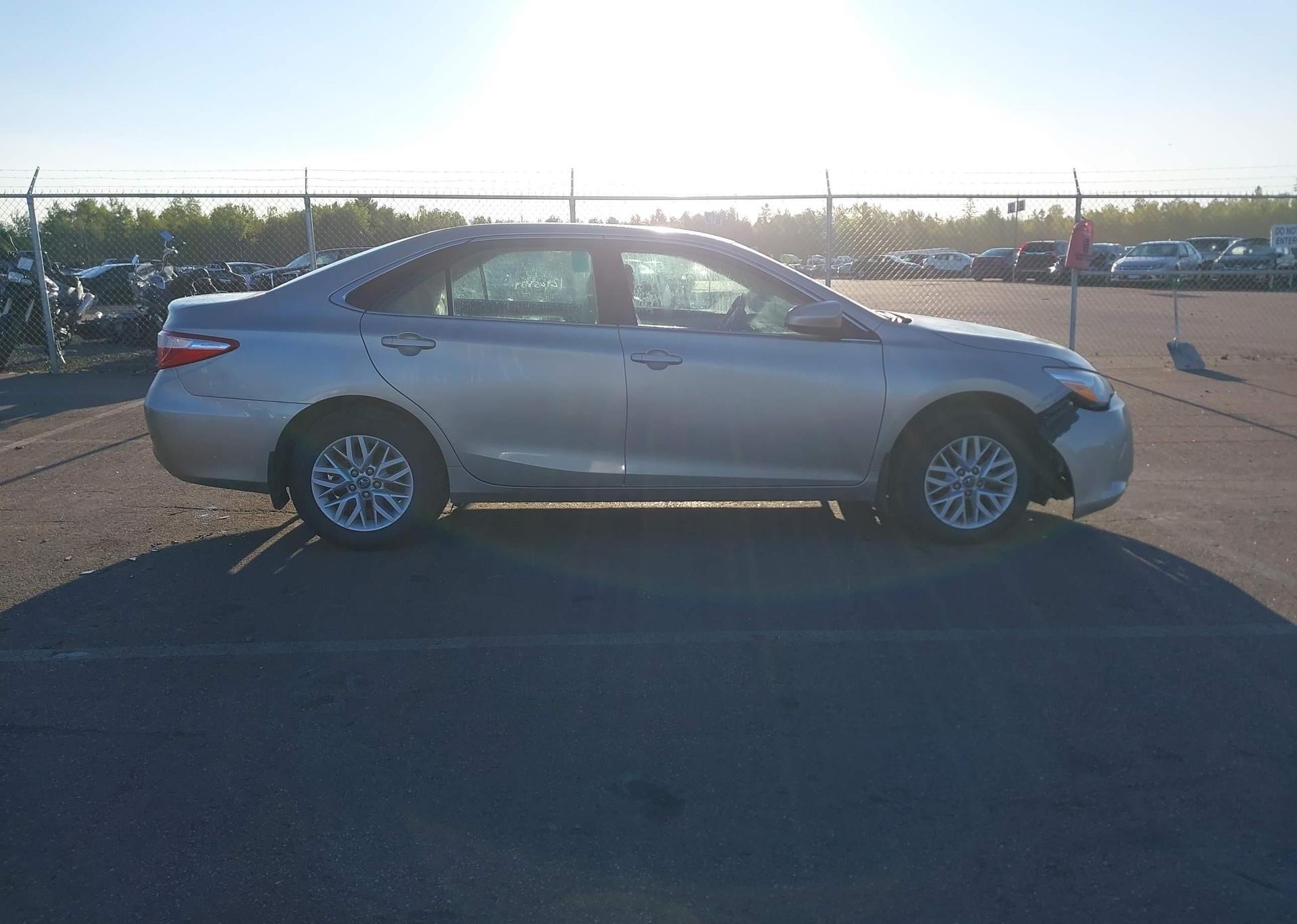 2017 TOYOTA CAMRY LE
