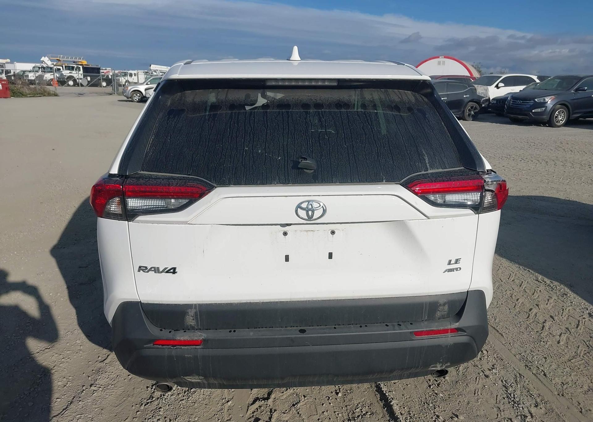 2025 TOYOTA RAV4 LE