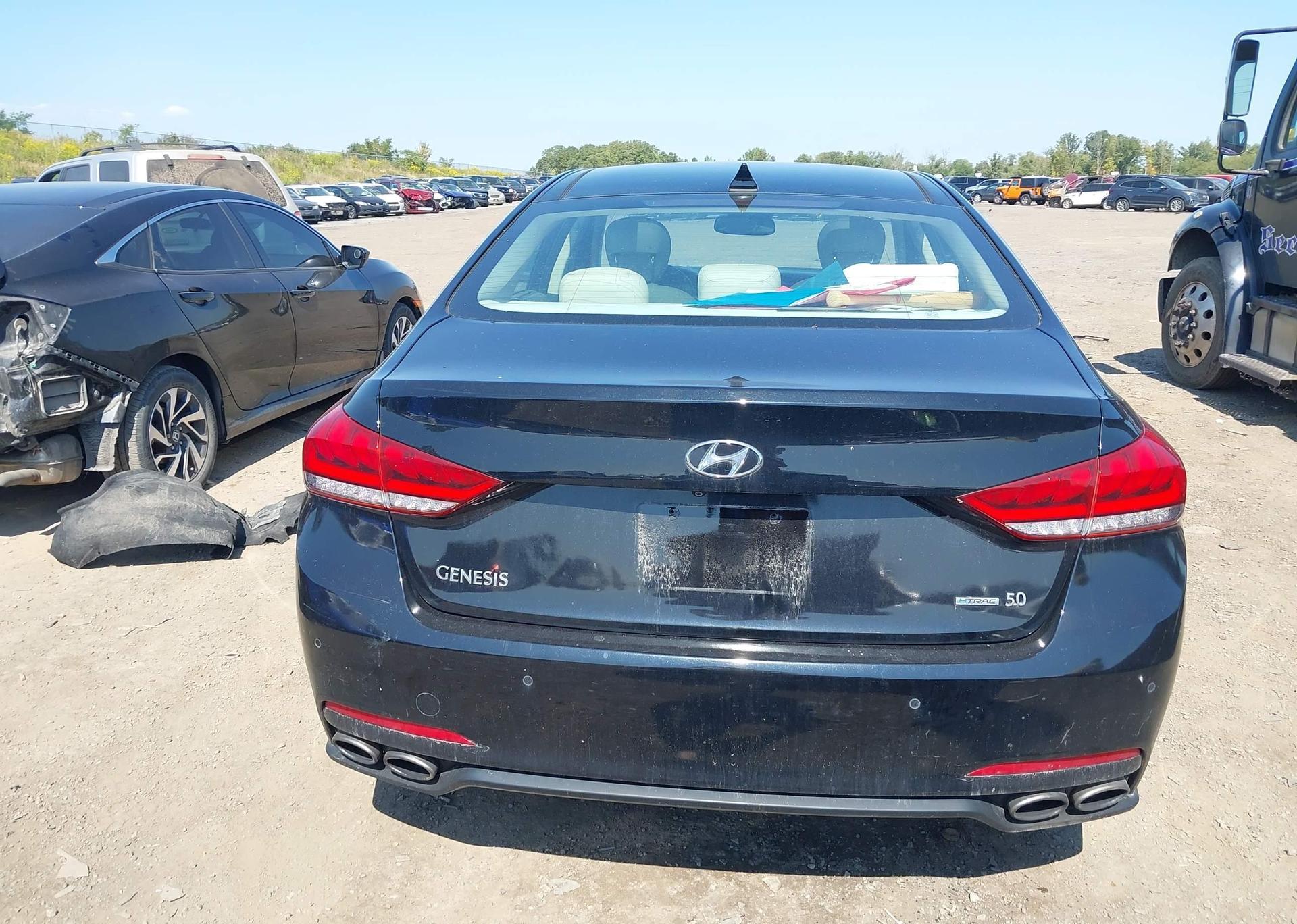2015 HYUNDAI GENESIS 5.0 ULTIMATE
