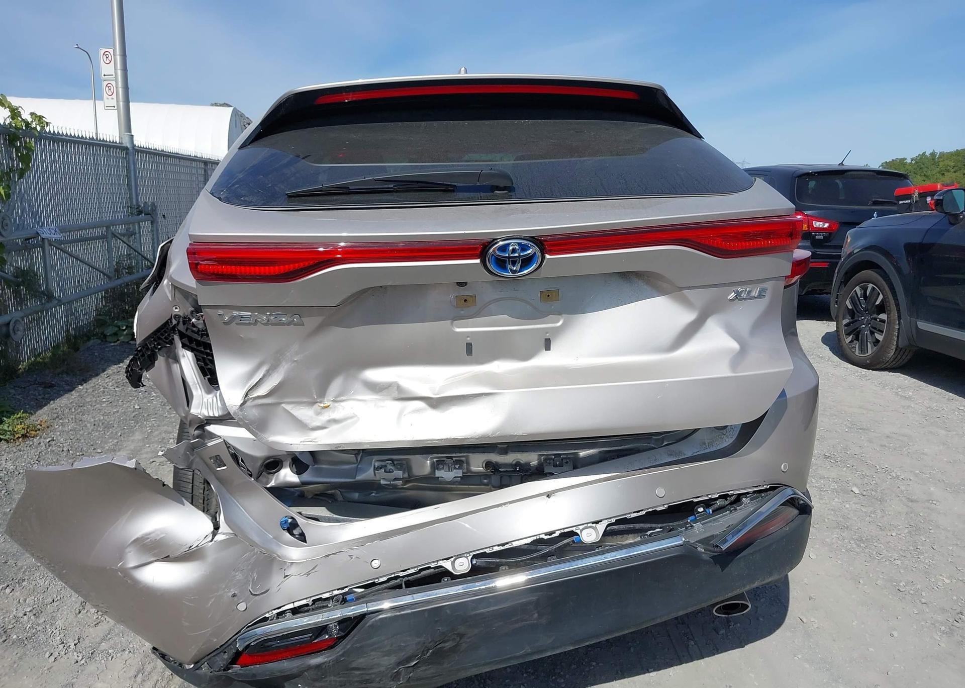 2023 TOYOTA VENZA XLE