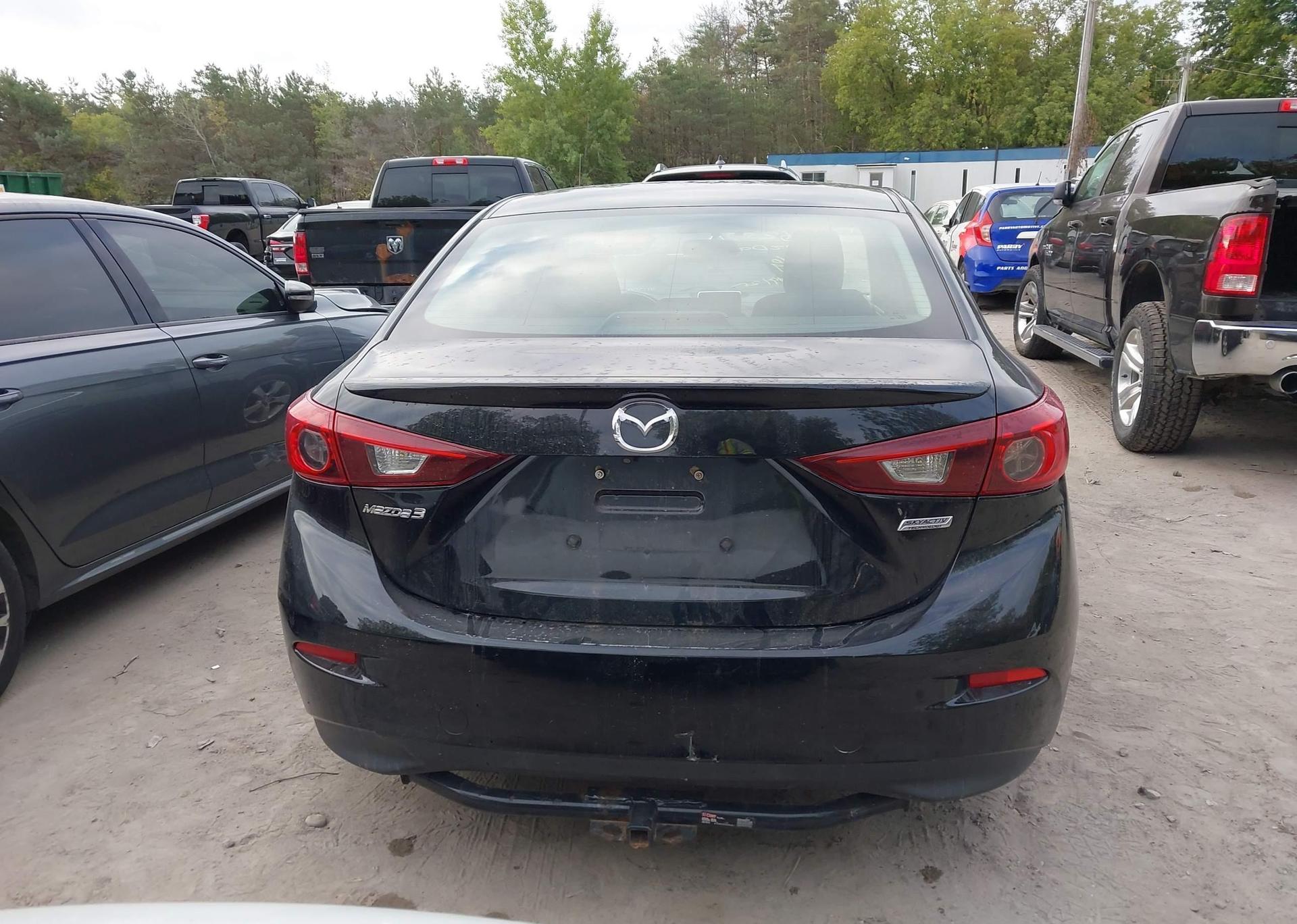 2015 MAZDA MAZDA3 GS