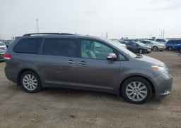 2014 TOYOTA SIENNA XLE