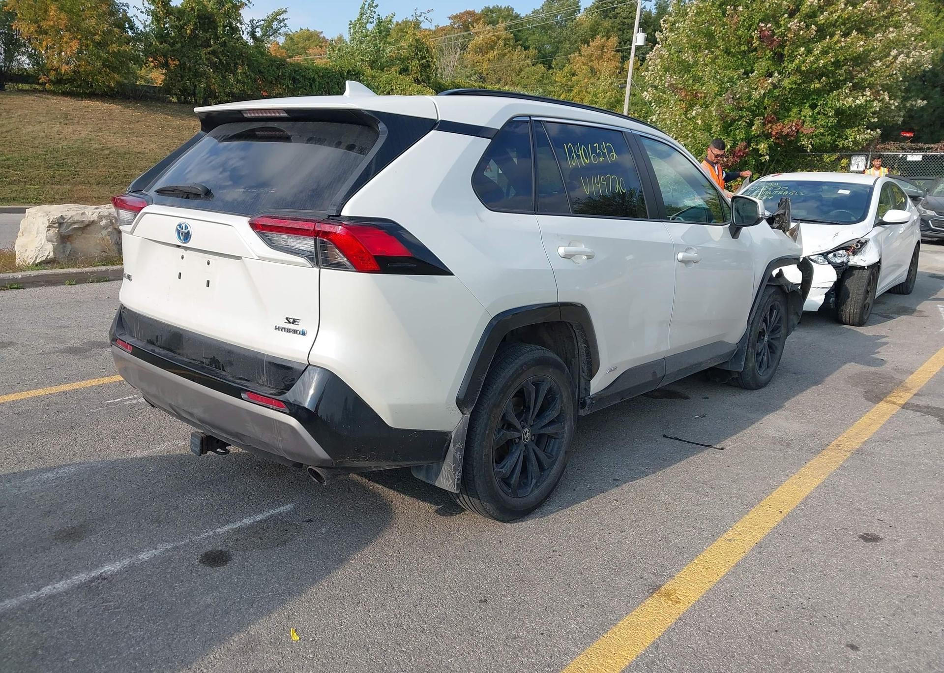 2022 TOYOTA RAV4 HYBRID SE