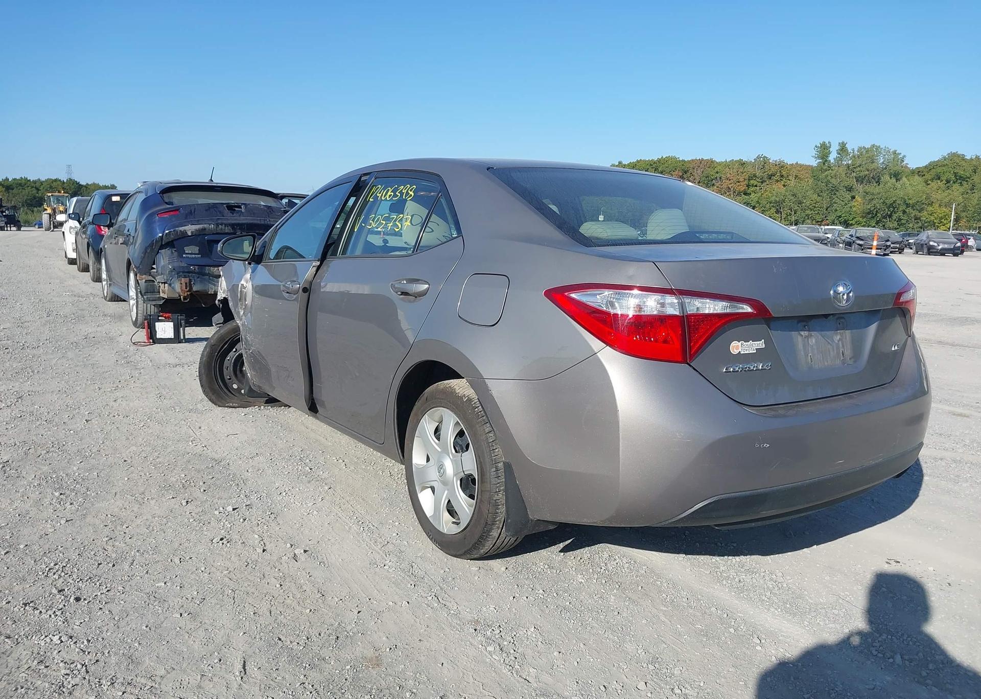 2015 TOYOTA COROLLA LE