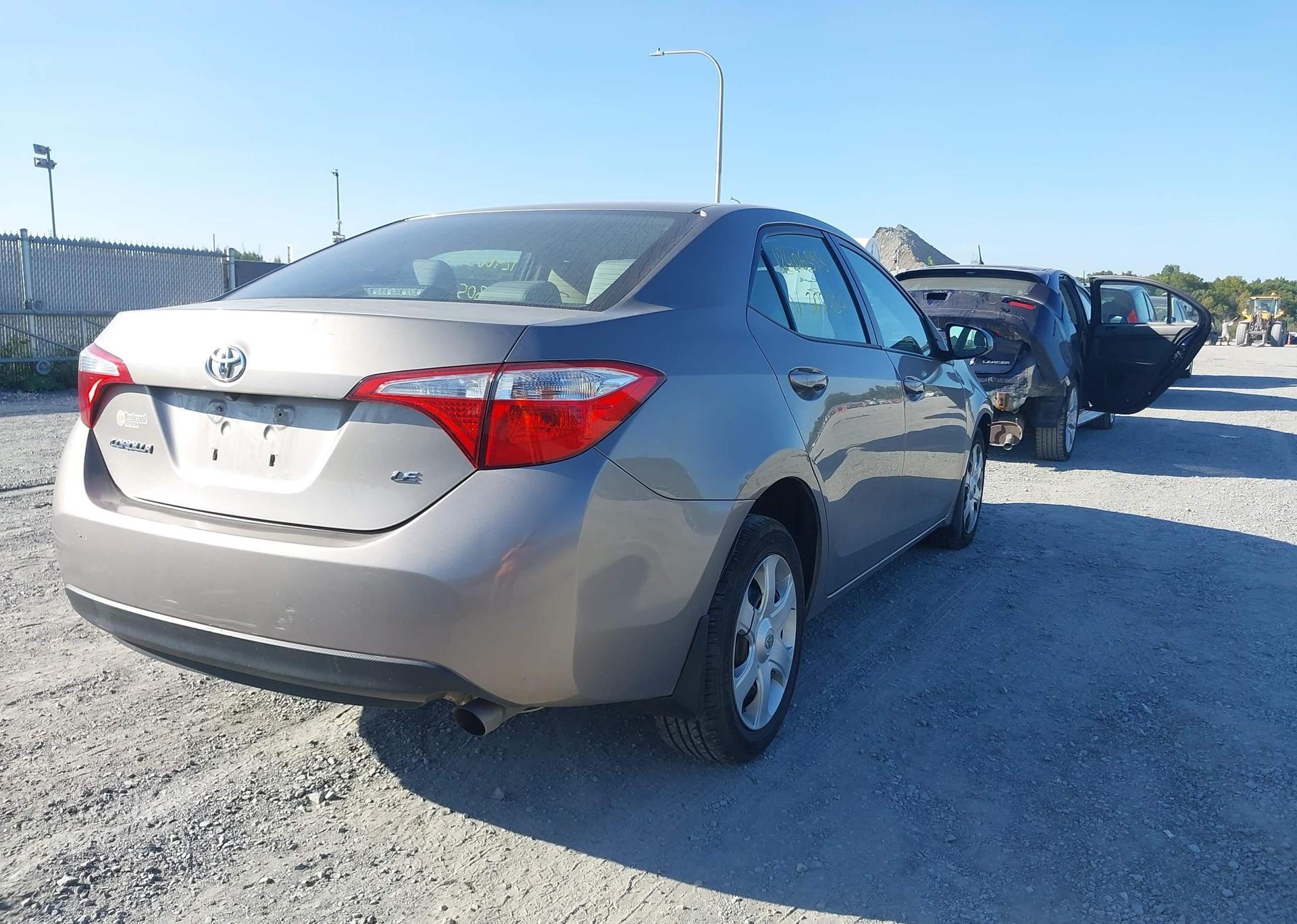 2015 TOYOTA COROLLA LE