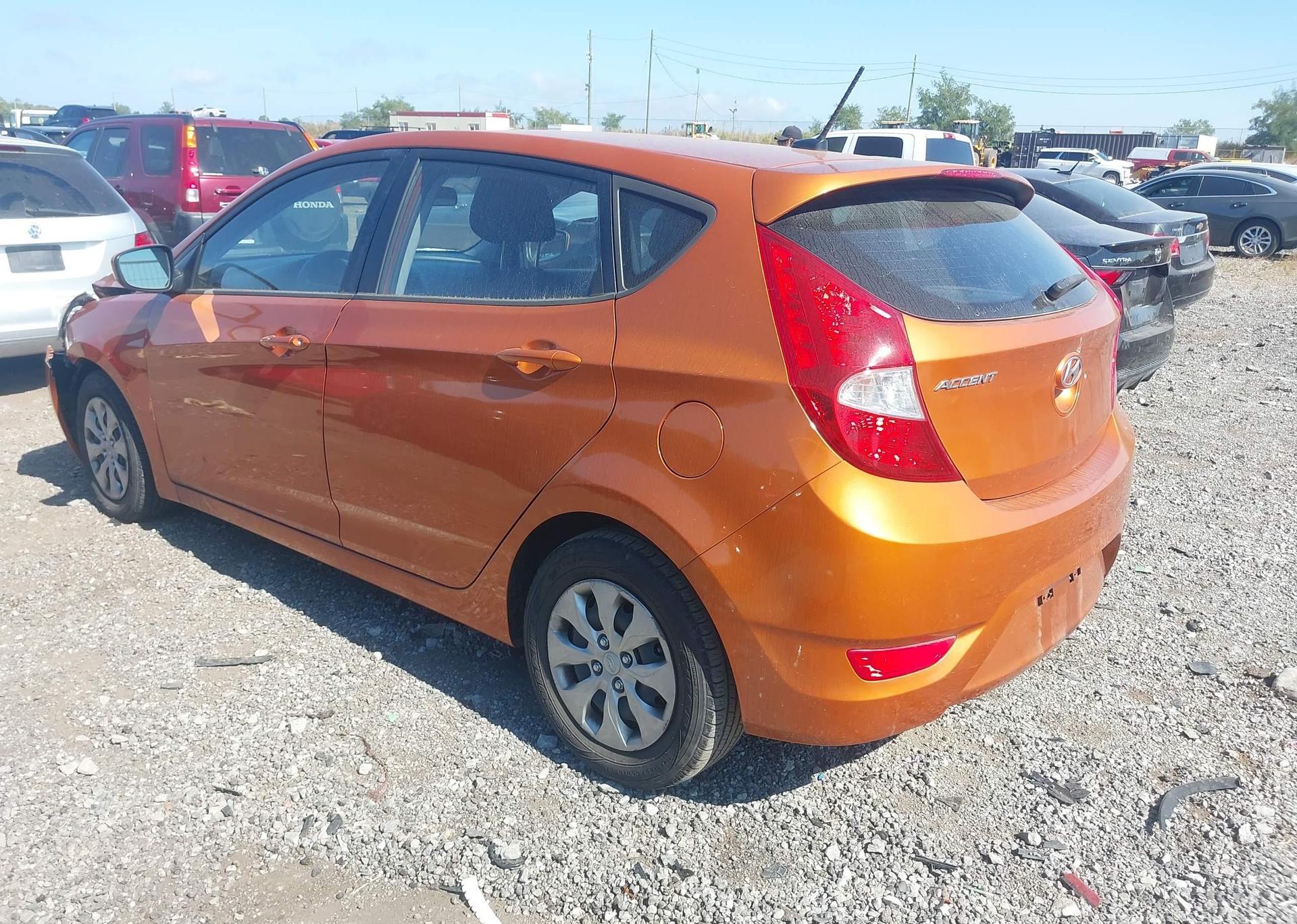 2015 HYUNDAI ACCENT GL