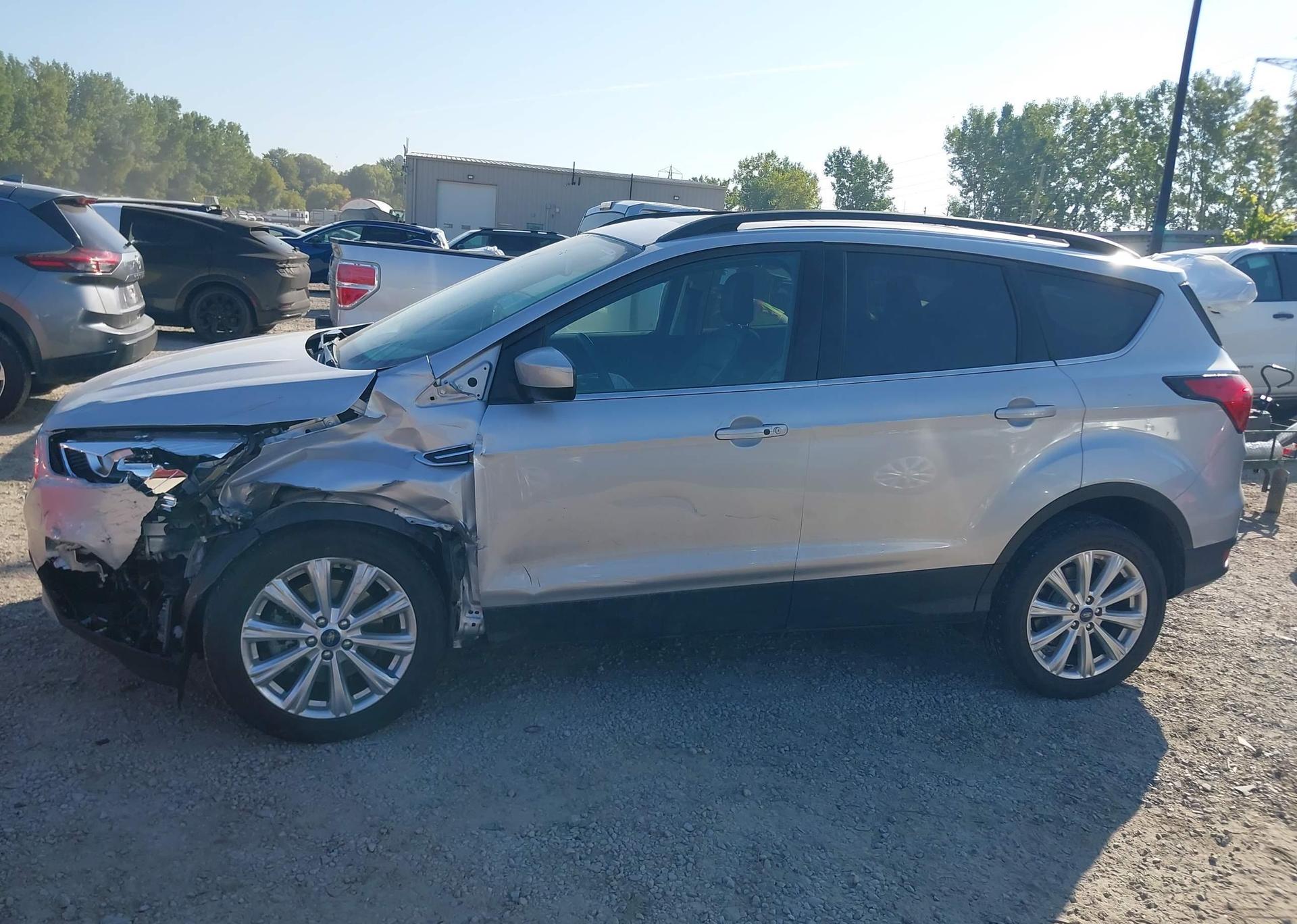 2019 FORD ESCAPE SEL
