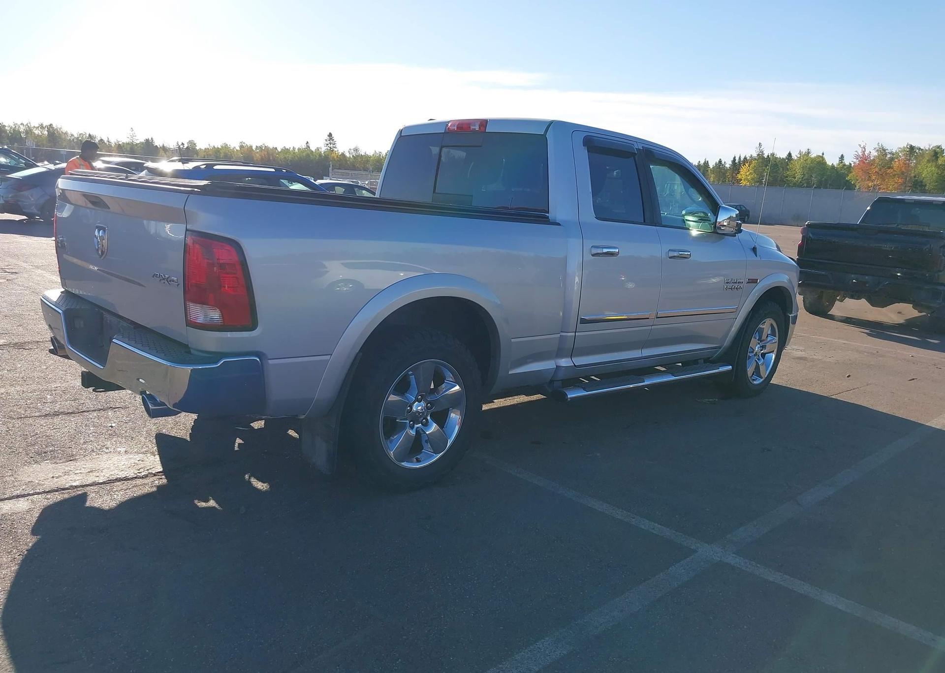 2015 RAM 1500 SLT