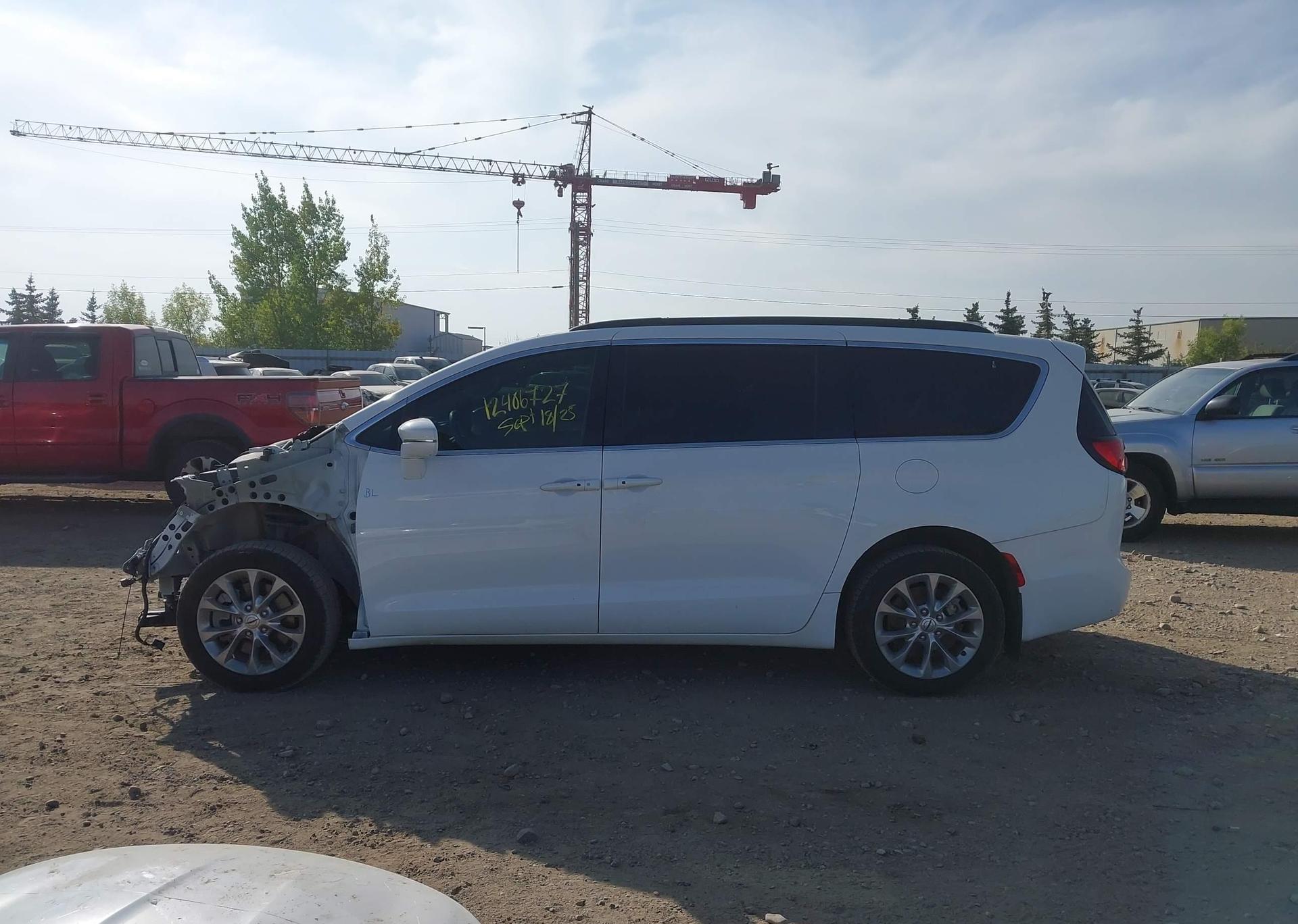 2022 CHRYSLER PACIFICA TOURING-L AWD