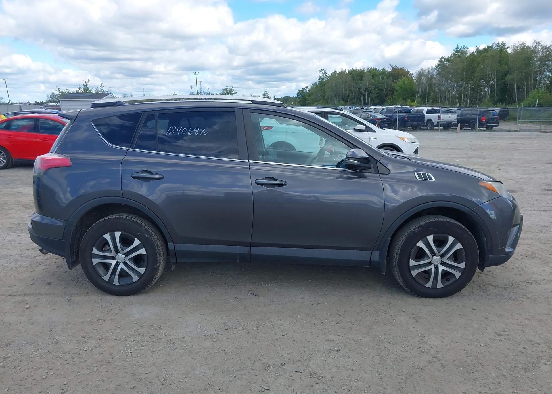 2016 TOYOTA RAV4 LE