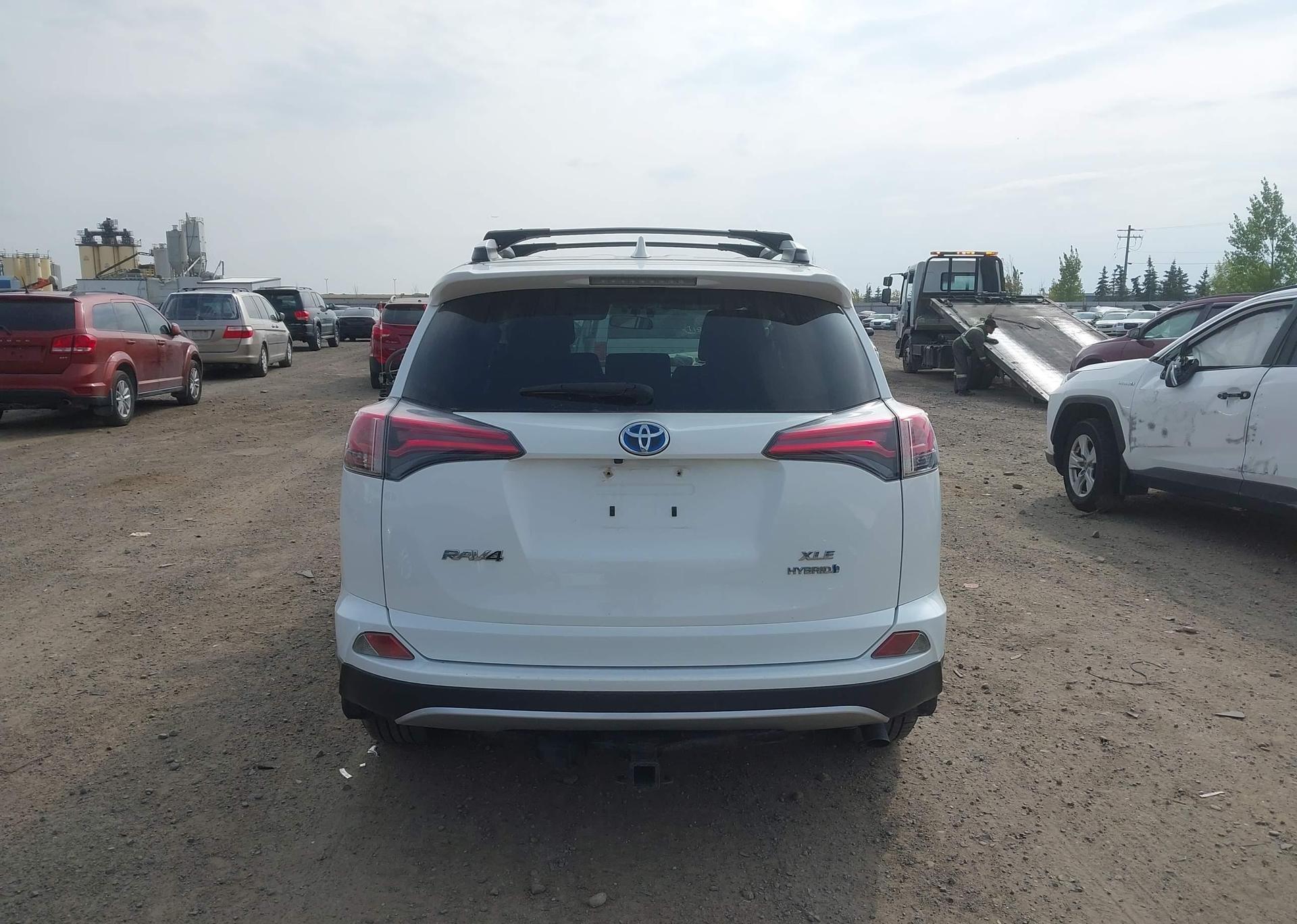 2016 TOYOTA RAV4 HYBRID XLE