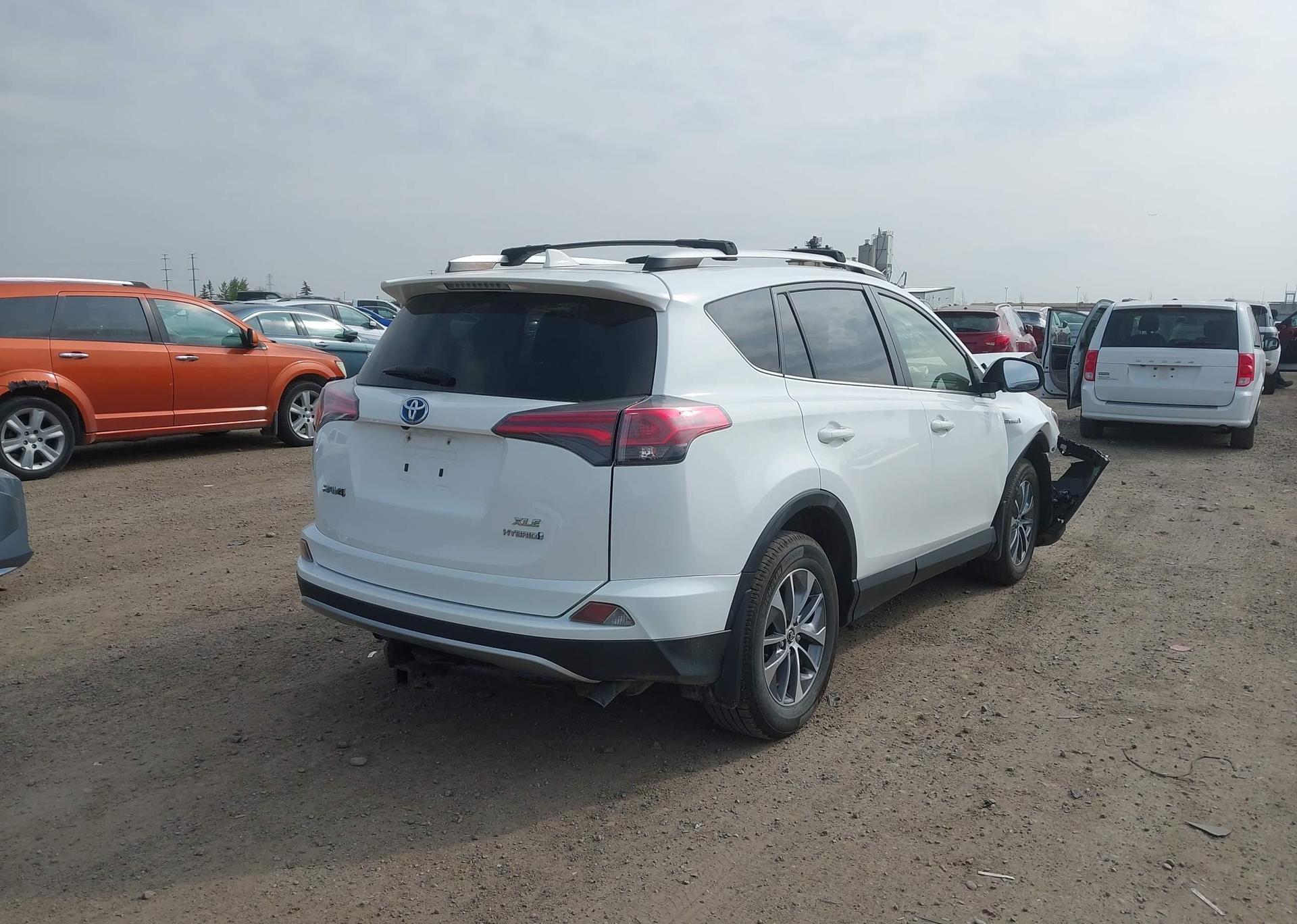 2016 TOYOTA RAV4 HYBRID XLE