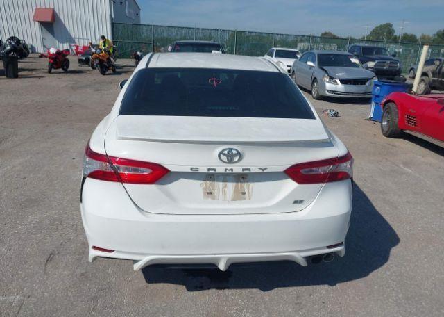 2020 TOYOTA CAMRY SE