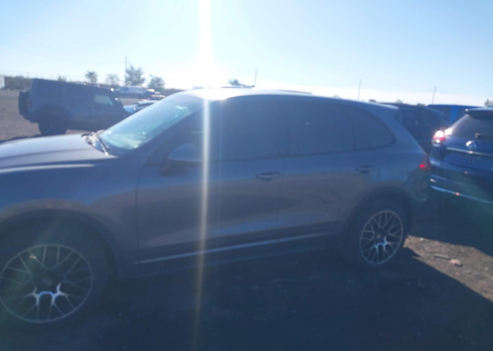 2014 PORSCHE CAYENNE