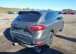 2014 PORSCHE CAYENNE