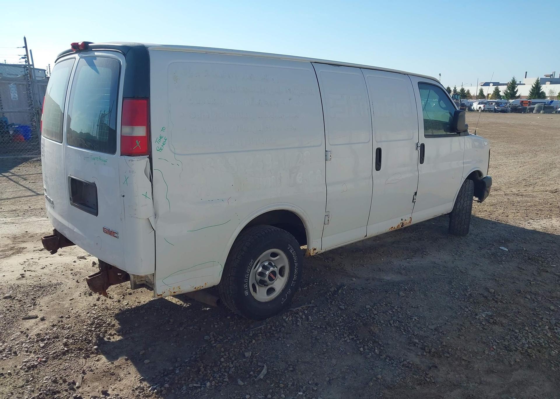 2011 GMC SAVANA 2500 STANDARD