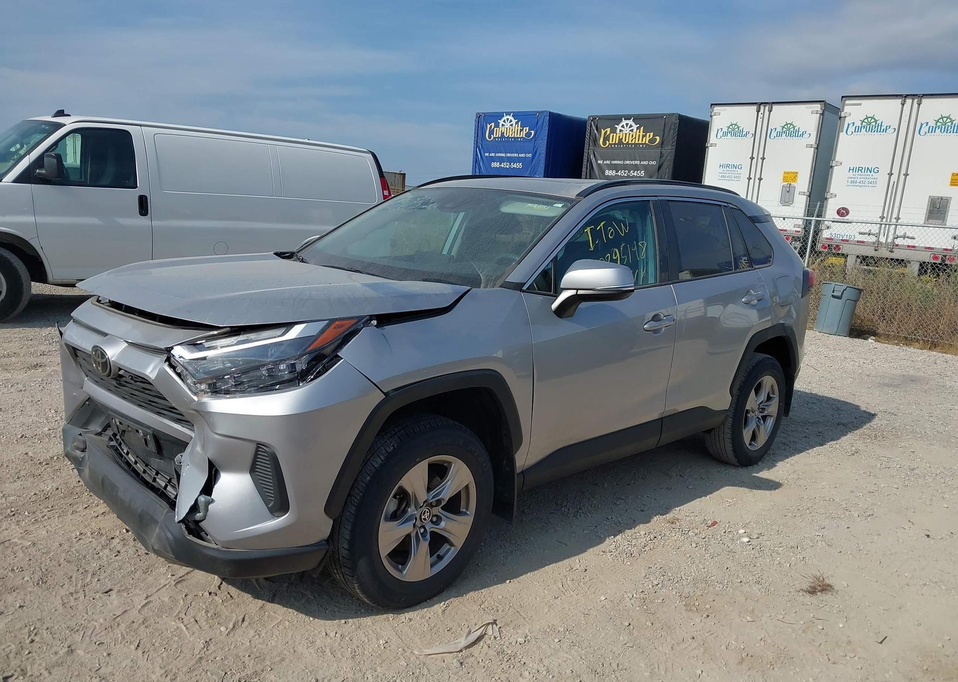 2022 TOYOTA RAV4 XLE