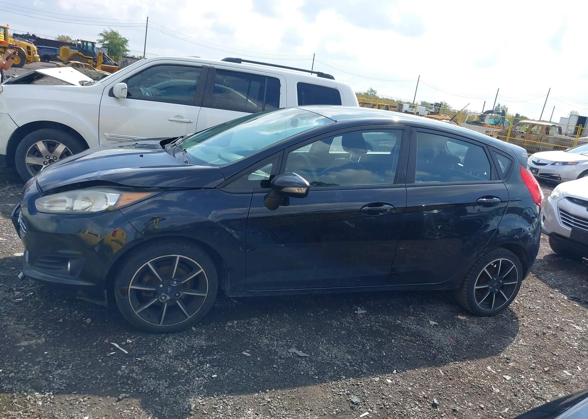 2015 FORD FIESTA SE