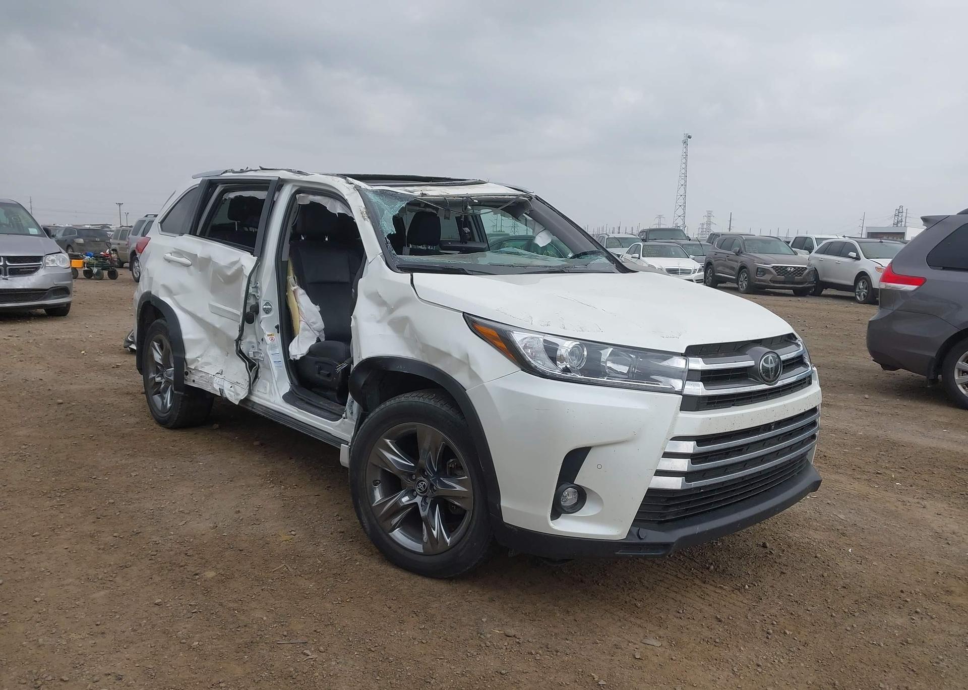 2019 TOYOTA HIGHLANDER LIMITED