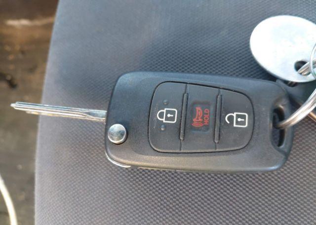 2013 KIA RIO LX