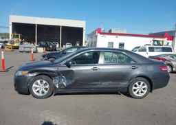 2010 TOYOTA CAMRY
