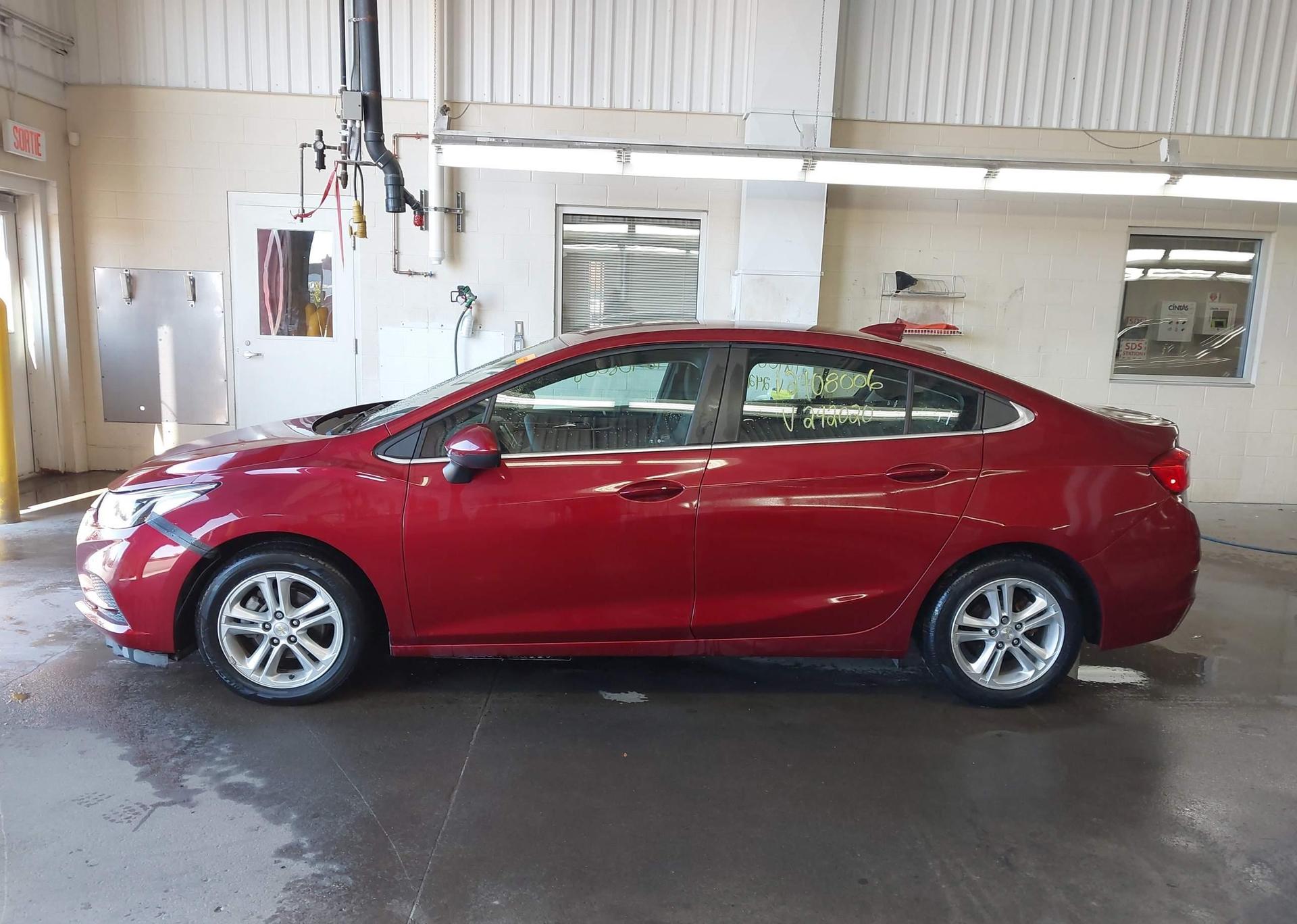 2018 CHEVROLET CRUZE LT