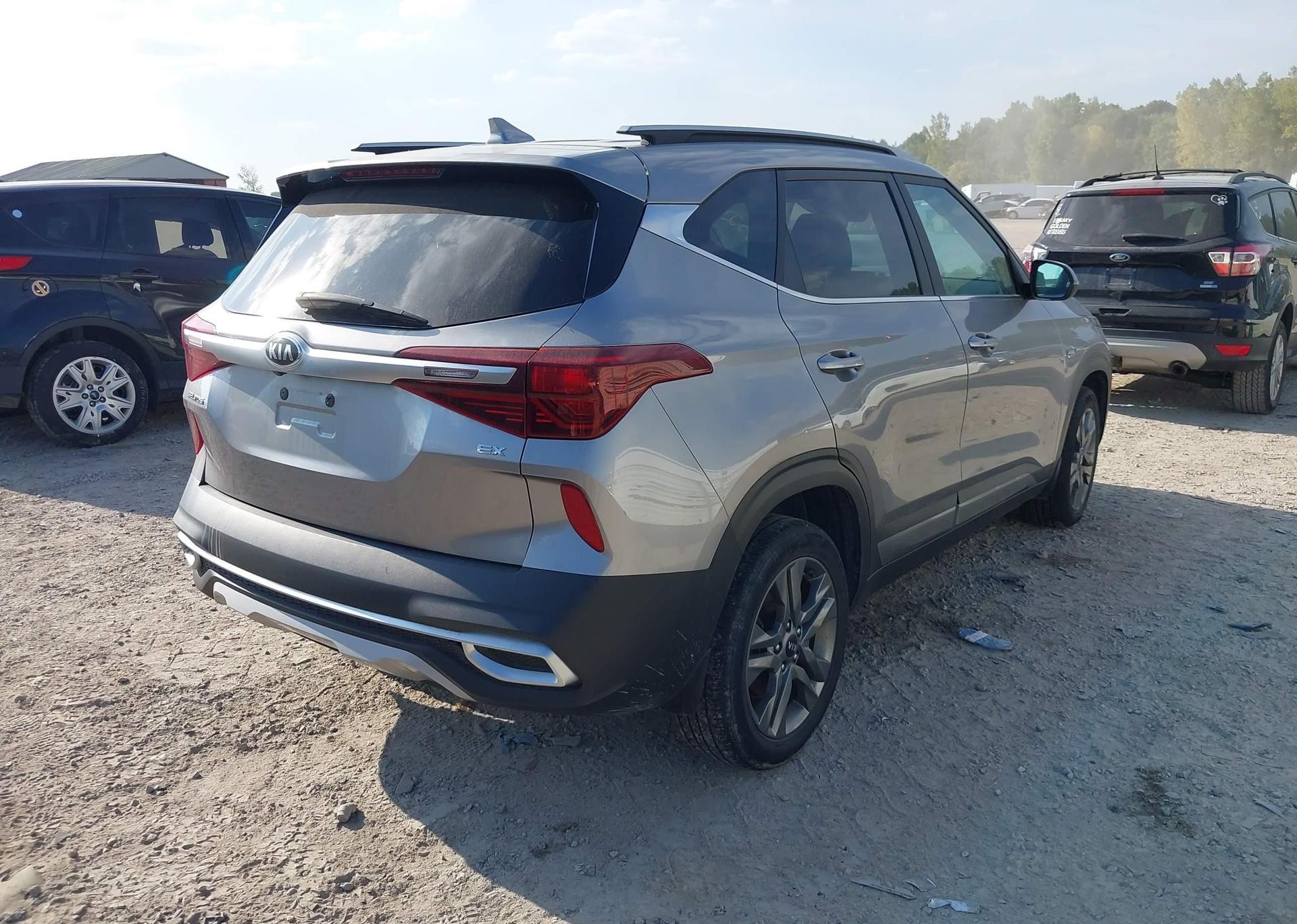 2021 KIA SELTOS EX