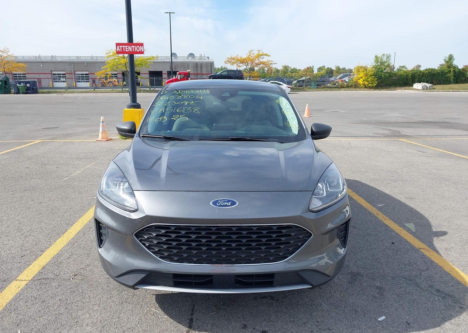 2022 FORD ESCAPE SE