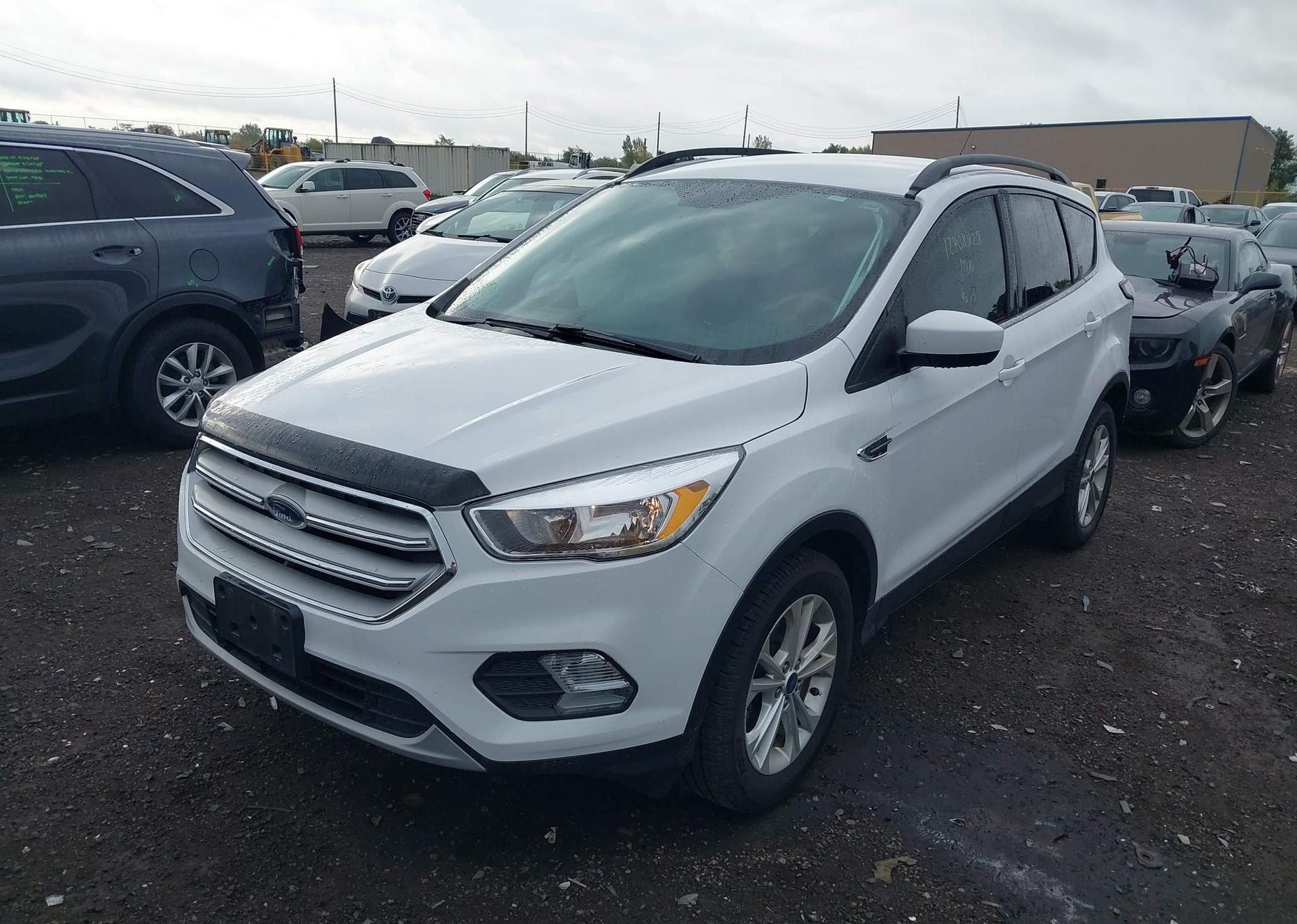 2018 FORD ESCAPE SE