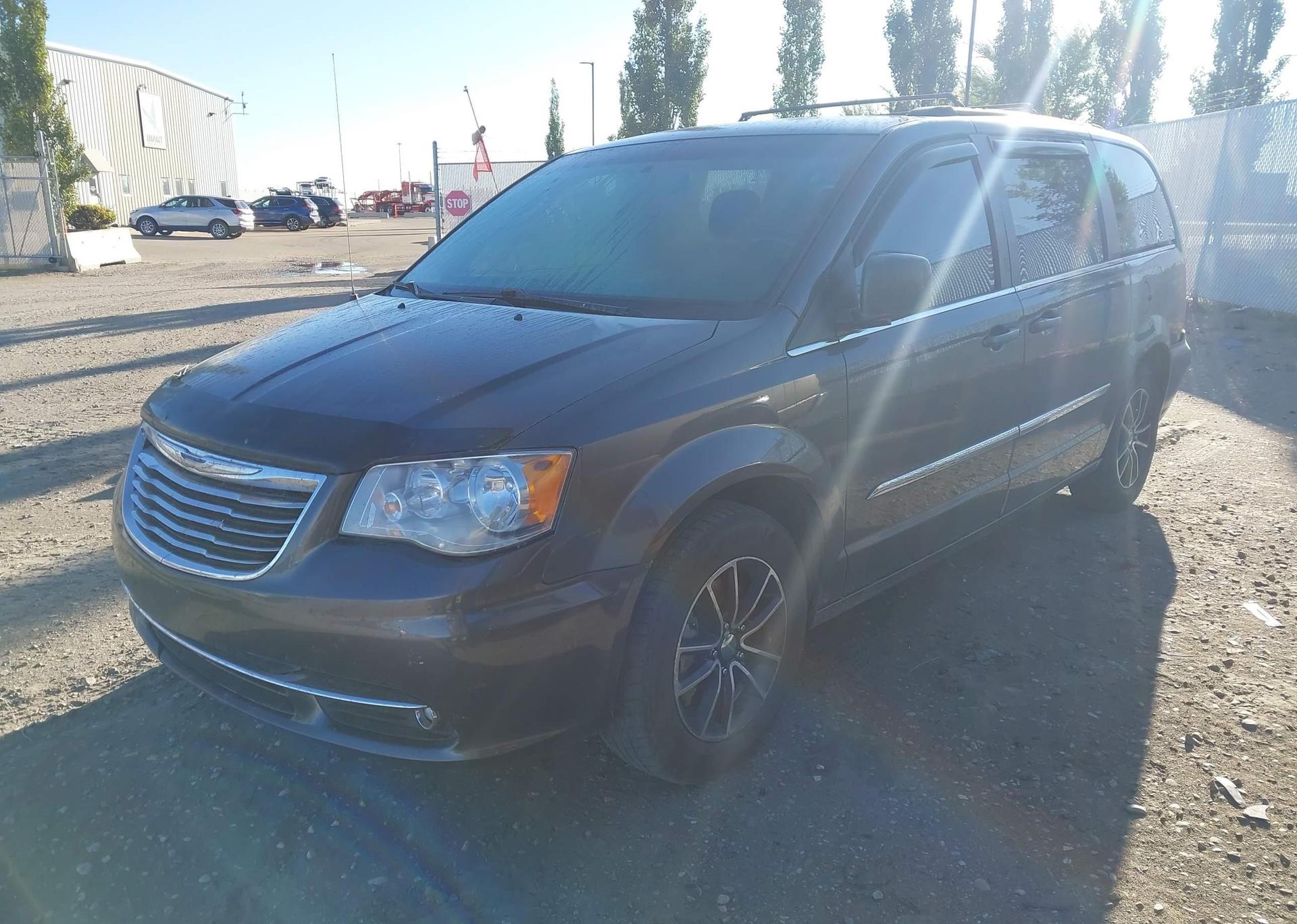 2016 CHRYSLER TOWN & COUNTRY TOURING