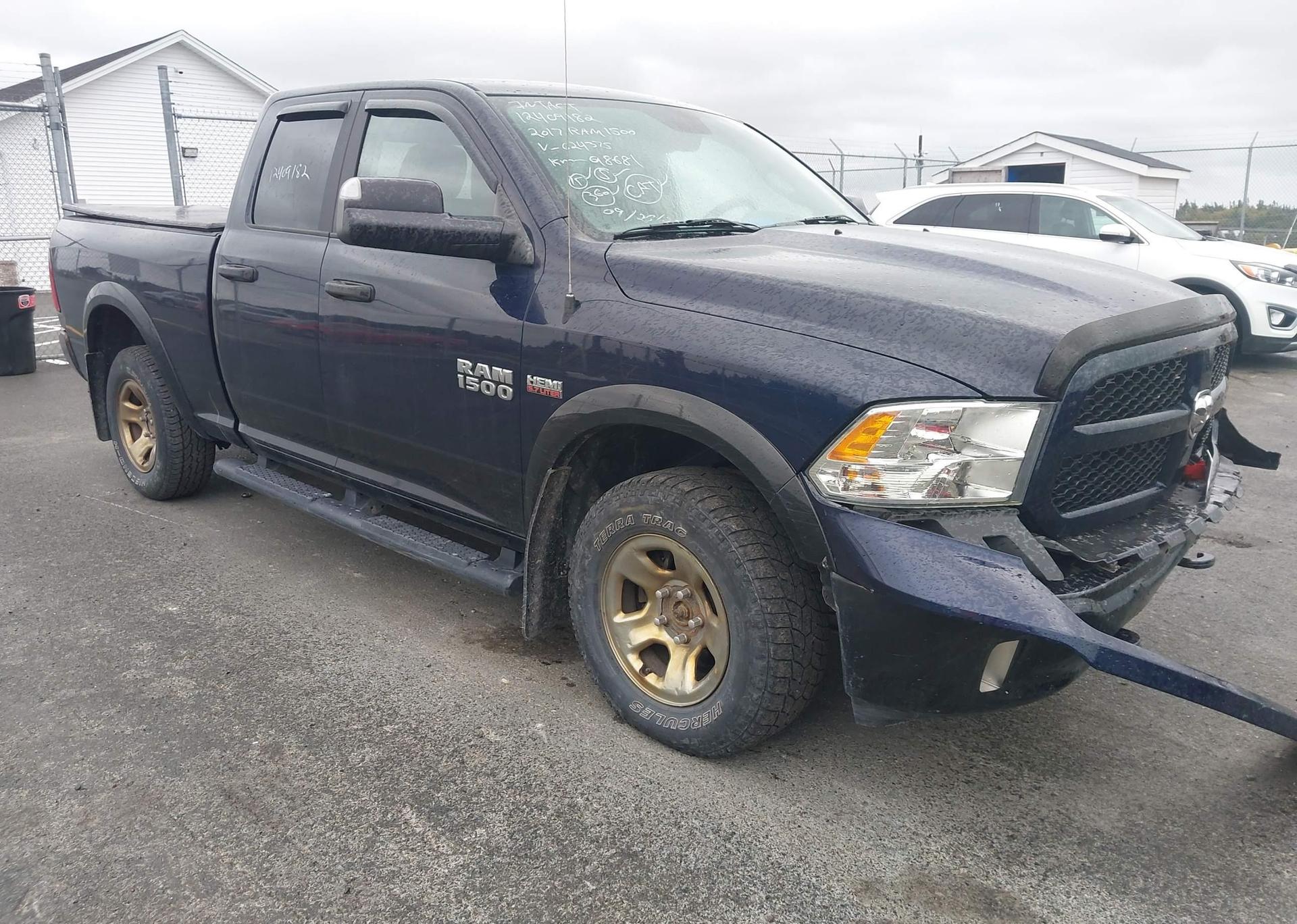 2017 RAM 1500 SLT