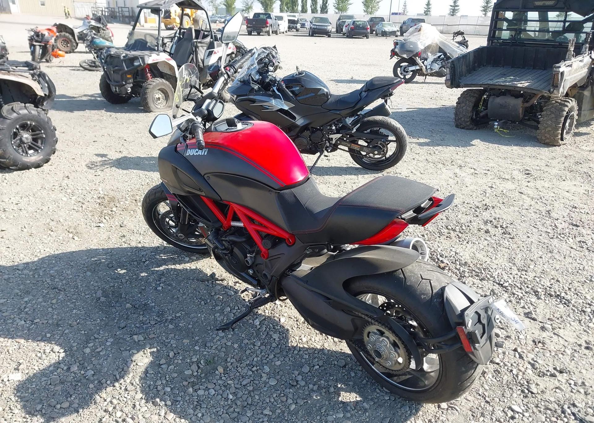 2011 DUCATI DIAVEL