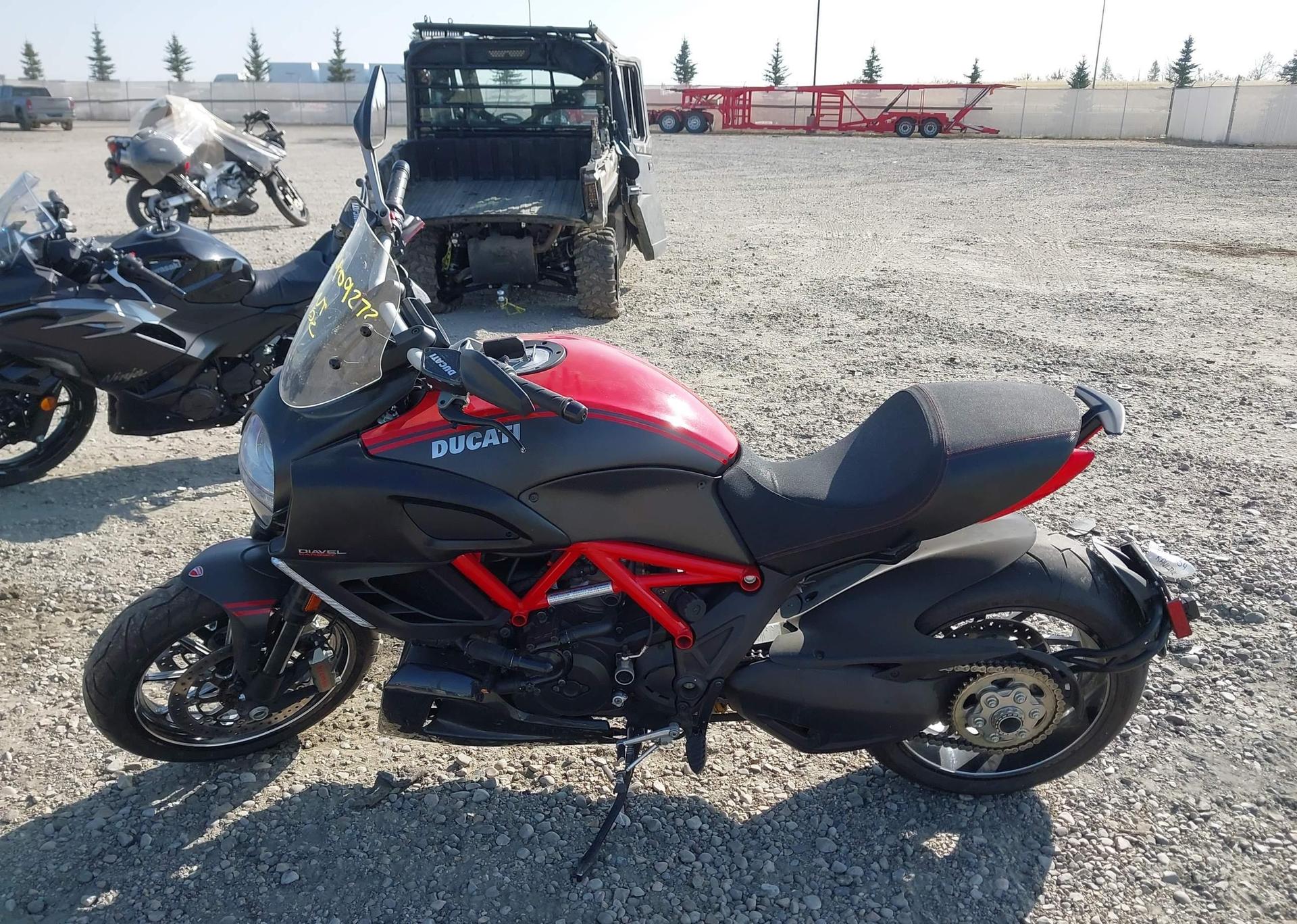 2011 DUCATI DIAVEL